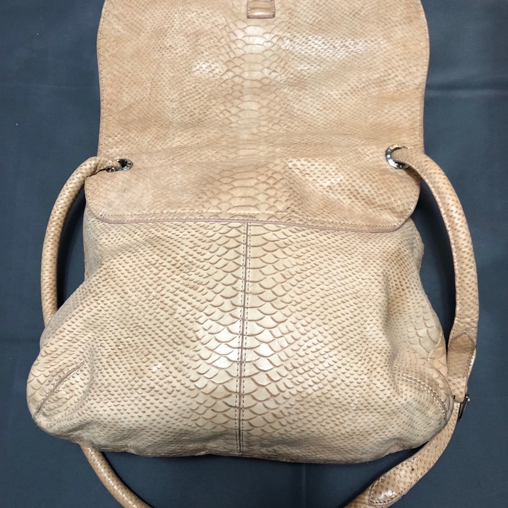 Henri Bendel Purse - Picture 4 of 7